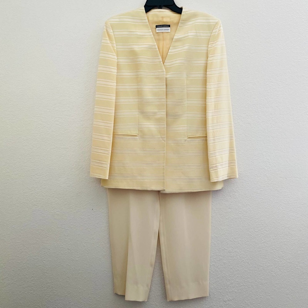 Vintage Giorgio Armani  2pc suit (Size:44/46)